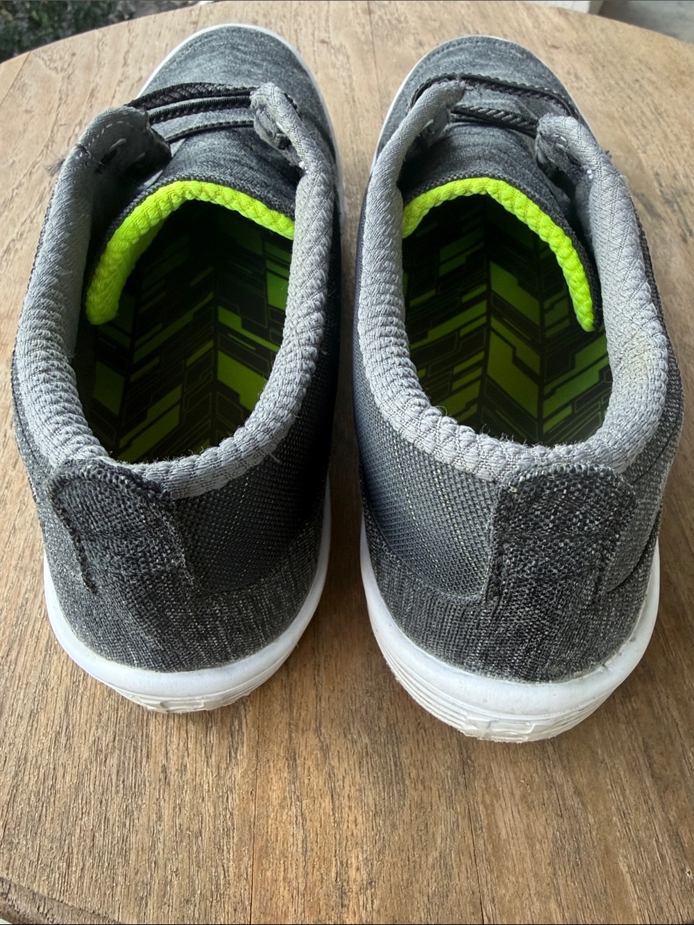 Under Armor Men's Gray Casual Canvas Shoes men’s size 12 - Picture 2 of 7